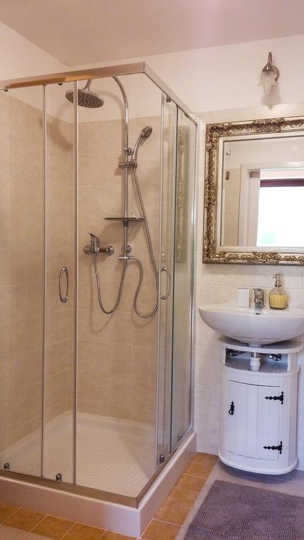 בוג'ה Apartment Tina Istra מראה חיצוני תמונה